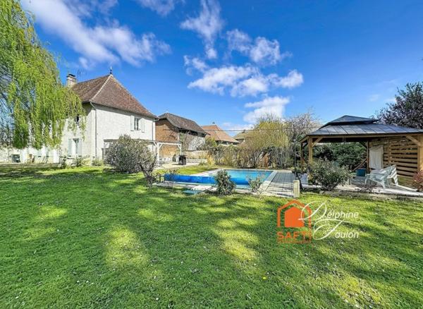 Maison d’habitation familiale avec dépendances et piscine