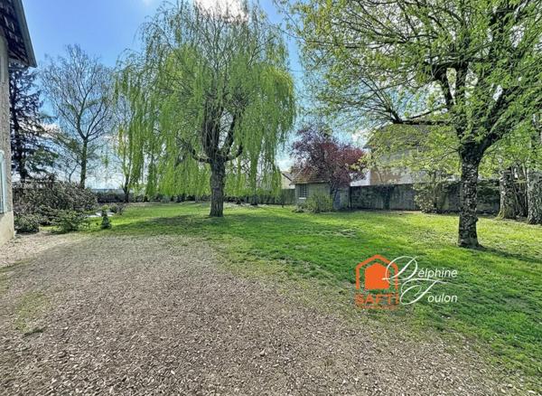 Maison d’habitation familiale avec dépendances et piscine