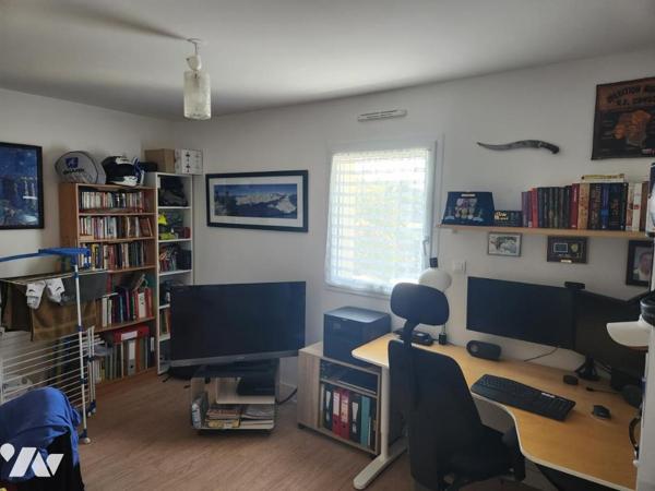 Ste-Luce-Sur-Loire, les 3 chênes, Maison de 2010 de 80 m² habitable sur 306 m² avec dépendances.