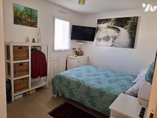 Ste-Luce-Sur-Loire, les 3 chênes, Maison de 2010 de 80 m² habitable sur 306 m² avec dépendances.