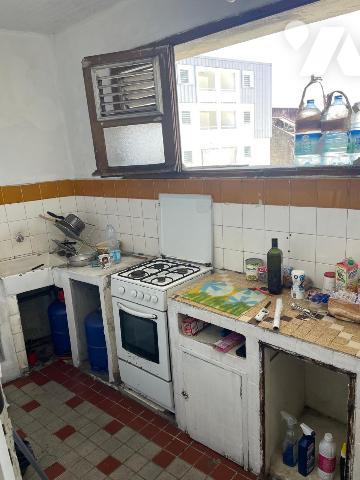 APPARTEMENT A RENOVER DANS UN IMMEUBLE A FORT-DE-FRANCE