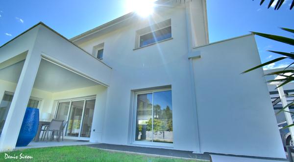 Boucau (64340) Maison Boucau récente et moderne 4 chambres garage piscine 165m2