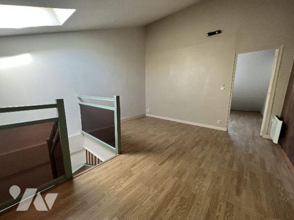 MAISON DE BOURG A VENDRE
