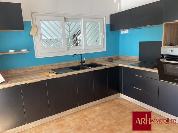 A LOUER BELLE MAISON F4 AVEC GRAND JARDIN MONTGAILLARD SAINT-DENIS