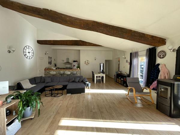 Maison de ville / Appartement 4 pièces avec jardin, terrasse et stationnement