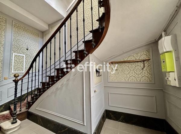 Appartement
         6 pièces
        - 190 m² Exclusivité 328 000 € *