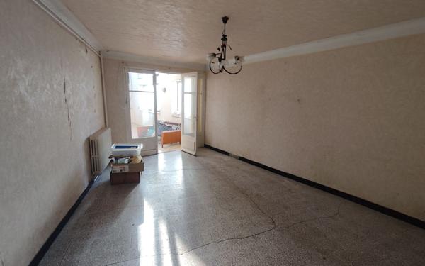 Maison à vendre    7 pièces •  Clamensane