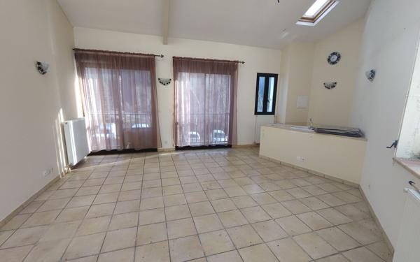 Maison à vendre    7 pièces •  Clamensane