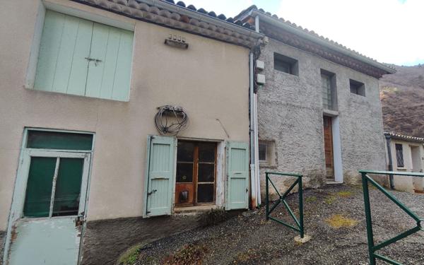 Maison à vendre    7 pièces •  Clamensane