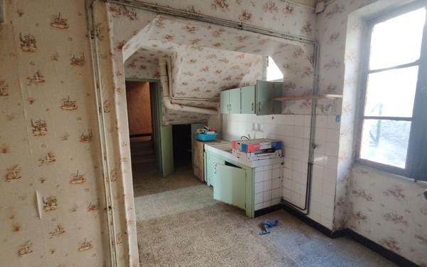 Maison à vendre    7 pièces •  Clamensane