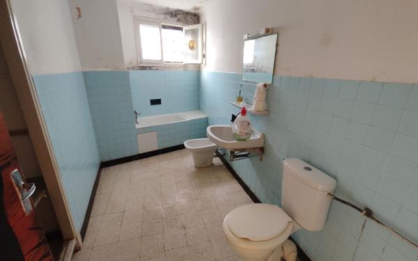 Maison à vendre    7 pièces •  Clamensane