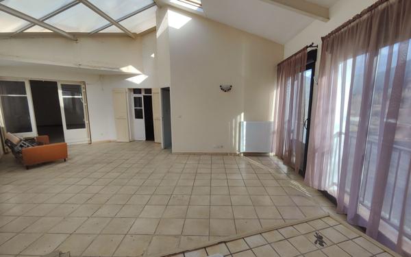 Maison à vendre    7 pièces •  Clamensane