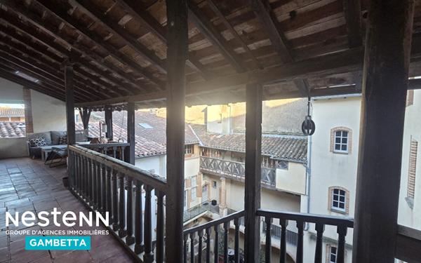 Montauban ( 82) Appartement d'exception T4,120 m² , Dernier étage, Vue Place Nationale et terrasse