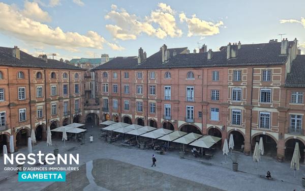 Montauban ( 82) Appartement d'exception T4,120 m² , Dernier étage, Vue Place Nationale et terrasse
