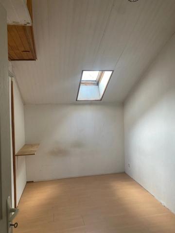 Au cœur du village de Marthon, Bâtiment en pierres, ancien commerce, bar pizza, avec logement au dessus