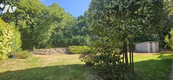 Maison 4 chambres – Vie de plain-pied – Garage et jardin – Quimper