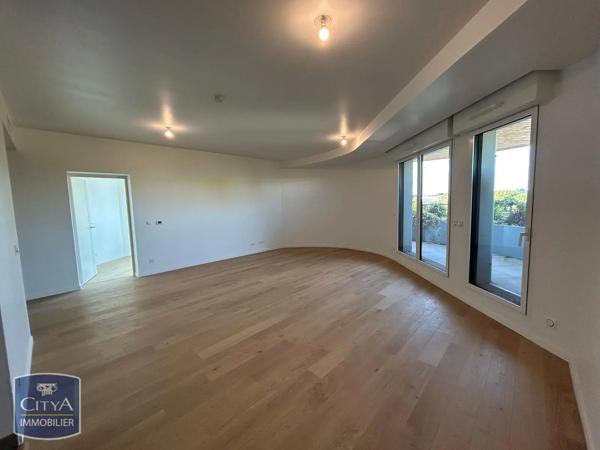 Appartement à louer 3 pièces 79.27m² Angers (49000)