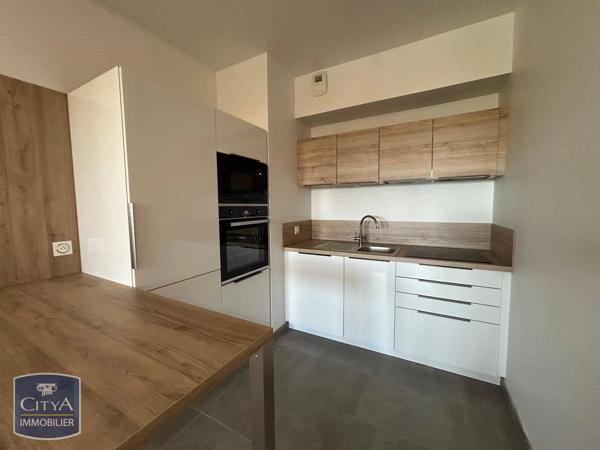 Appartement à louer 3 pièces 79.27m² Angers (49000)