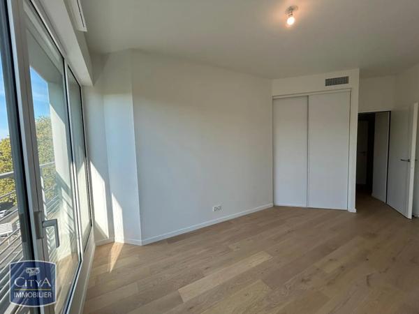 Appartement à louer 3 pièces 79.27m² Angers (49000)