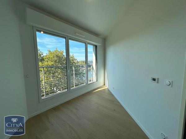 Appartement à louer 3 pièces 79.27m² Angers (49000)