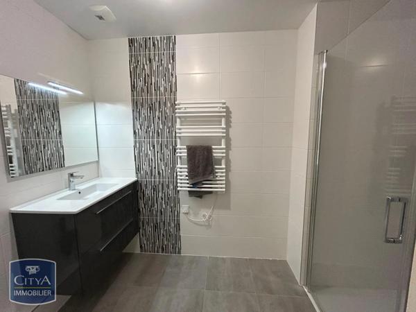 Appartement à louer 3 pièces 79.27m² Angers (49000)