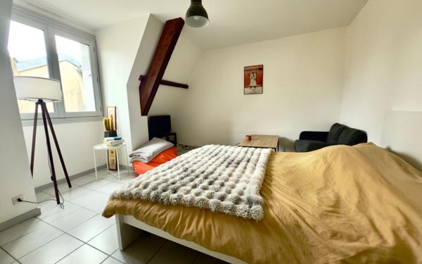 Appartement à vendre    1 pièce • 27 m2 Poitiers