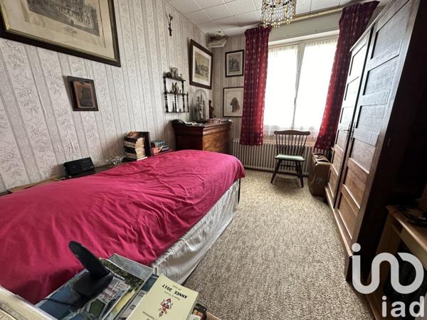 Maison 8 pièces de 130 m² à Vauville (50440)