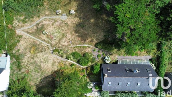 Maison 8 pièces de 130 m² à Vauville (50440)