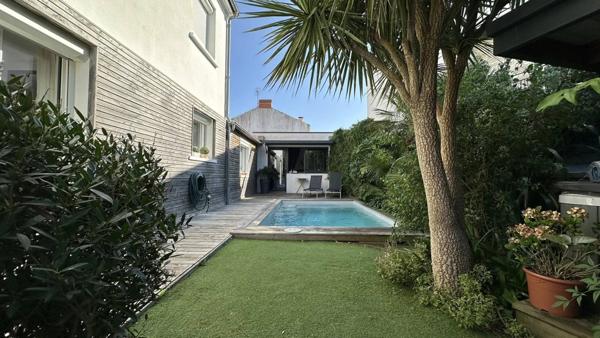 Villa de charme avec piscine à La Trompette La Rochelle