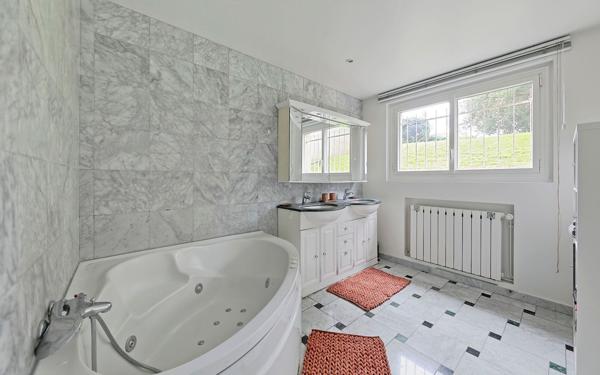 Appartement à vendre    6 pièces • 145,03 m2 Lagny-sur-Marne