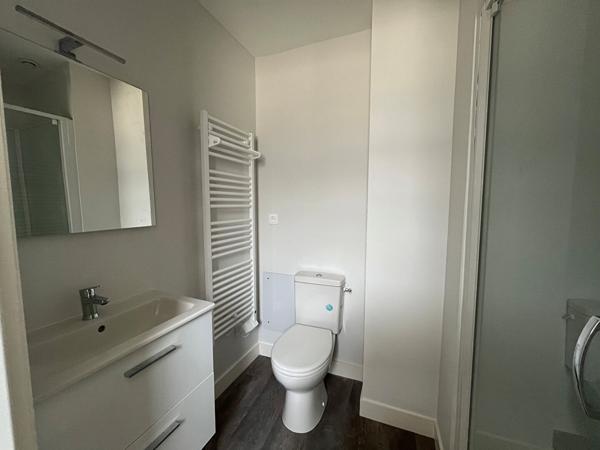 Appartement 2 pièces à louer au 2ème étage à Châtellerault, centre-ville