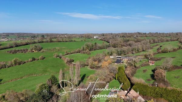 Maison de caractère 177 m², 4 ch avec dépendance et vue vallée –  CAMBREMER (14340)
