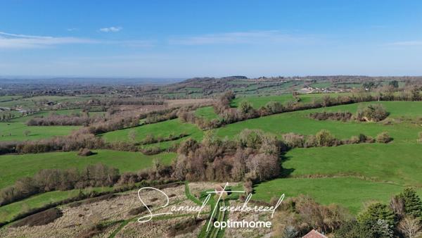Maison de caractère 177 m², 4 ch avec dépendance et vue vallée –  CAMBREMER (14340)