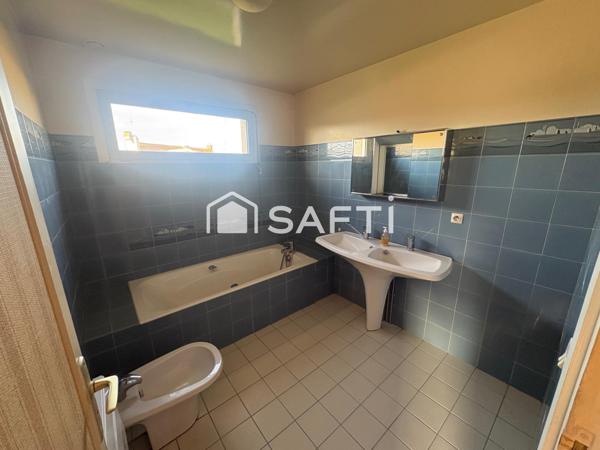 Maison de 152 m2  édifié sur un terrain de 1400m2