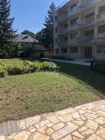 Appartement 5 pièce(s) 114 m2 - Entrée de parc €595 000 ** - Référence 4561