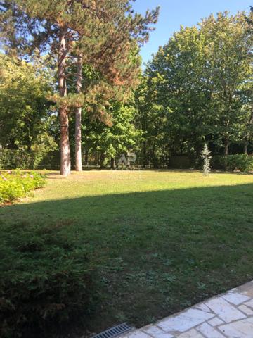 Appartement 5 pièce(s) 114 m2 - Entrée de parc €595 000 ** - Référence 4561