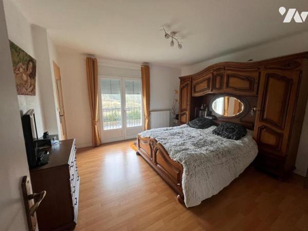 GENNES pavillon sur sous sol 