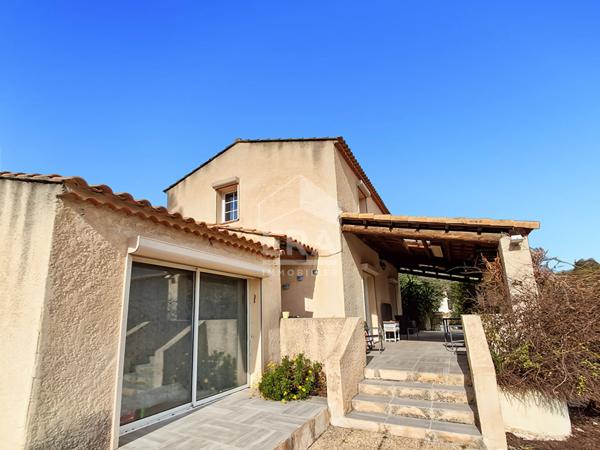 Grande Maison Rognac 6 pièce(s) avec piscine