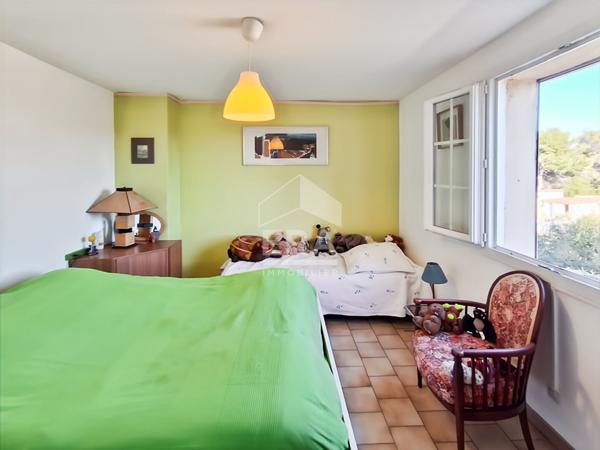 Grande Maison Rognac 6 pièce(s) avec piscine