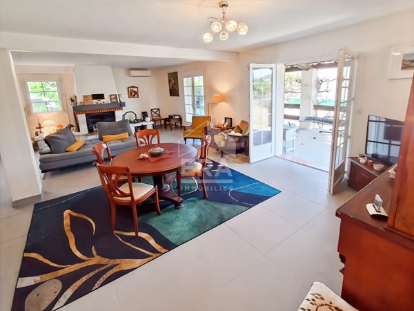 Grande Maison Rognac 6 pièce(s) avec piscine