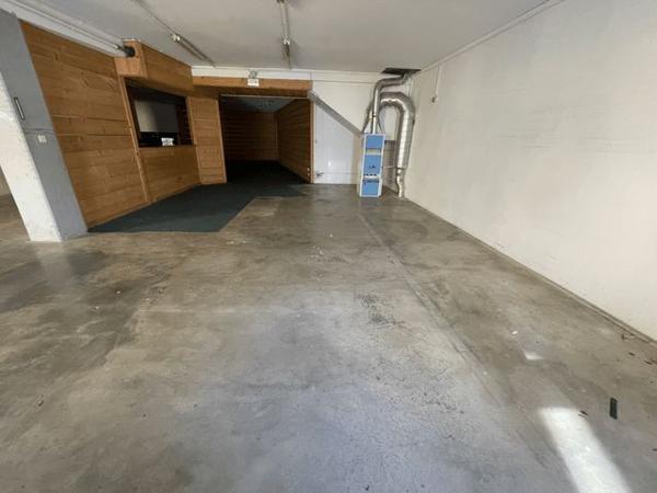 Local commercial 4 pièces T4 F4 400 m² à Gap 39 RUE SAINT AREY 05000 à louer