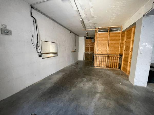 Local commercial 4 pièces T4 F4 400 m² à Gap 39 RUE SAINT AREY 05000 à louer