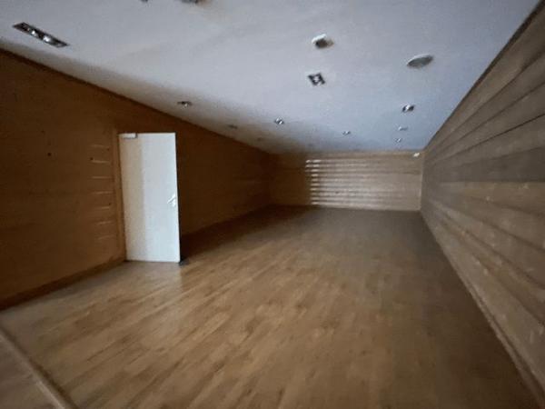 Local commercial 4 pièces T4 F4 400 m² à Gap 39 RUE SAINT AREY 05000 à louer