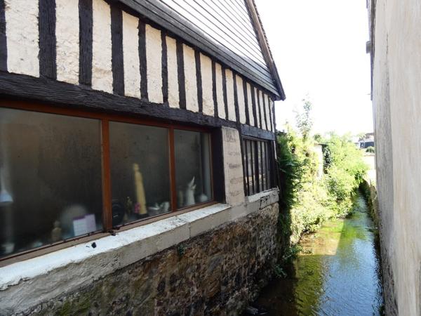 Centre ville Local commercial ou maison à modifier