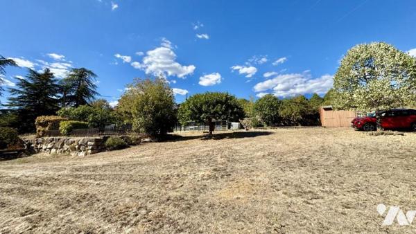 Terrain à bâtir avec maison de vigne 1119 m²