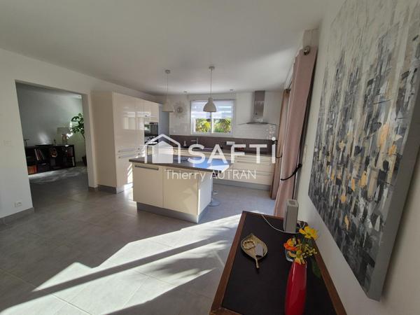 Maison habitable sans travaux et entièrement rénovée par un artisan.