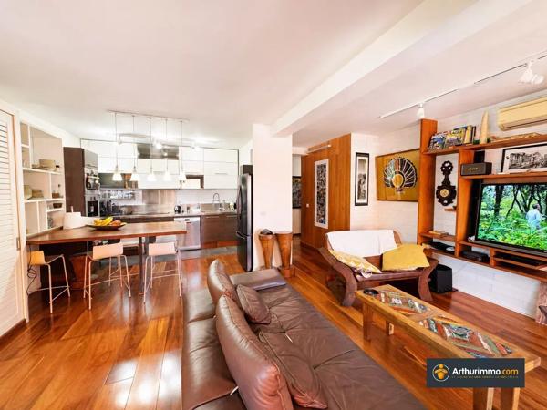 Vente                                                      Appartement
                        
                     4 pièces                      89 m2                     à Saint-Laurent-du-Var