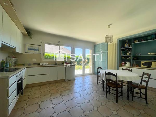 Maison de 190 m² - 6 chambres - 1100 m² de jardin