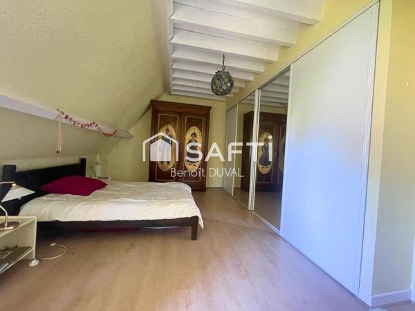 Maison de 190 m² - 6 chambres - 1100 m² de jardin