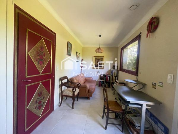 Maison de 190 m² - 6 chambres - 1100 m² de jardin